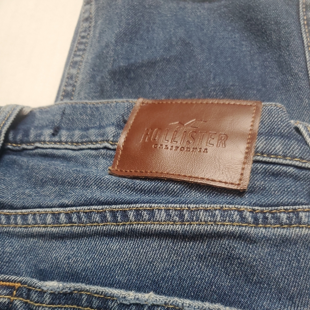 Womens Hollister distressed Blue slim straight jeans size 28x27